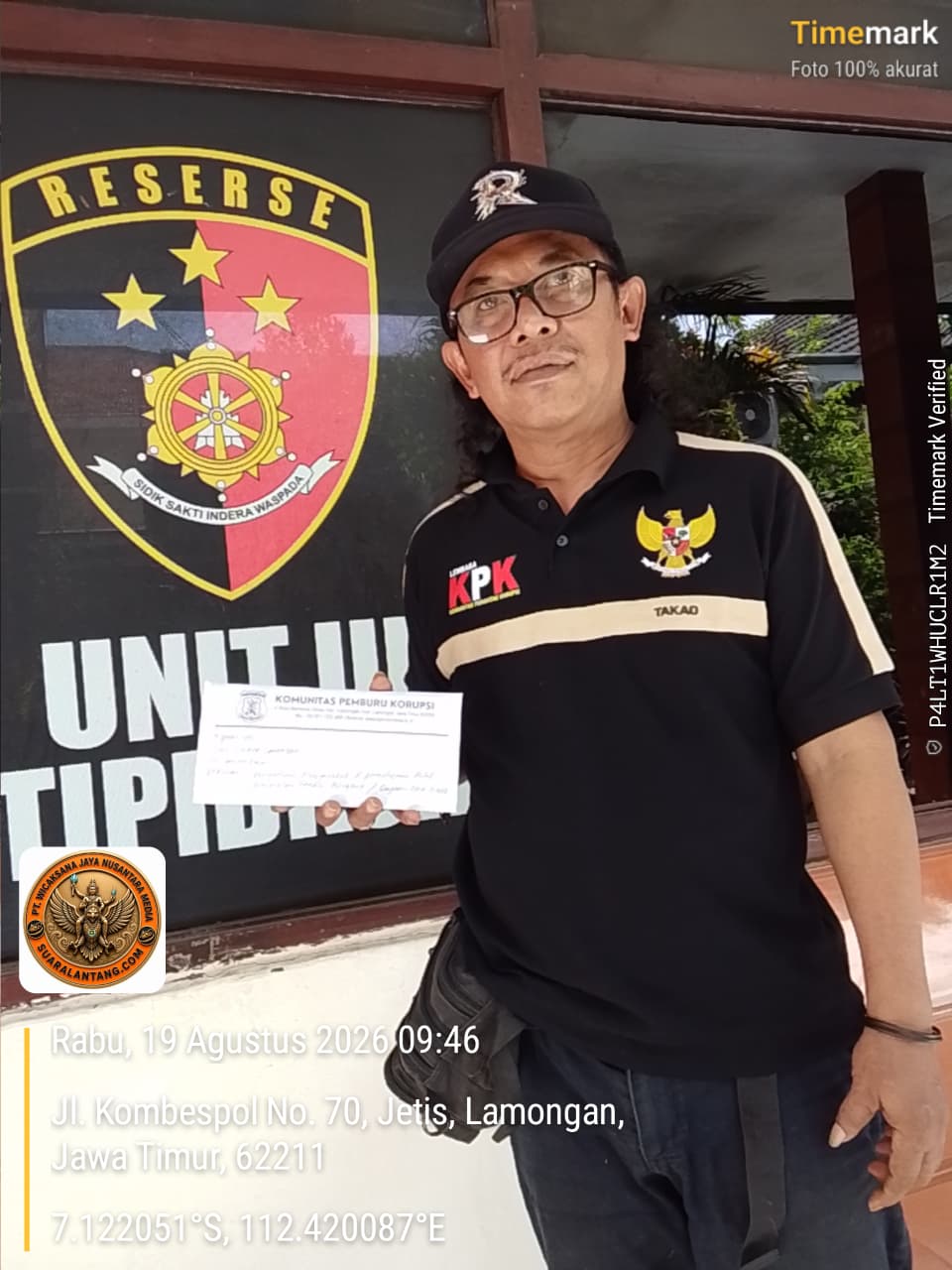 Foto : tim kpk indonesia lapor ke polres lamongan