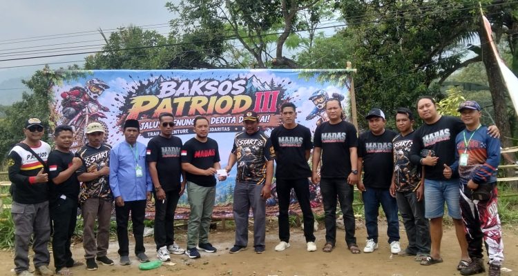 Foto : Dokumentasi MADAS Pasuruan Raya Hadir dalam Baksos Pembangunan Masjid Baitul Falah