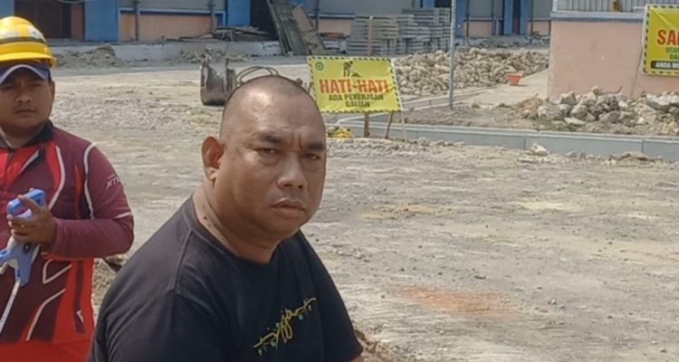 Foto : Awak Media dan LSM Sidak Gudang Bulog Sukorejo Lamongan
